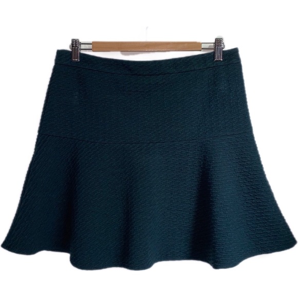 LOFT Forest Green Waffled Mini Skirt, size Medium
